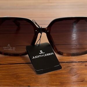 🌺 JL Judith Lieberman “Daphne” Sunglasses